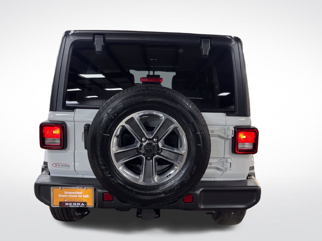 Used 2023 White Jeep Sahara image 4