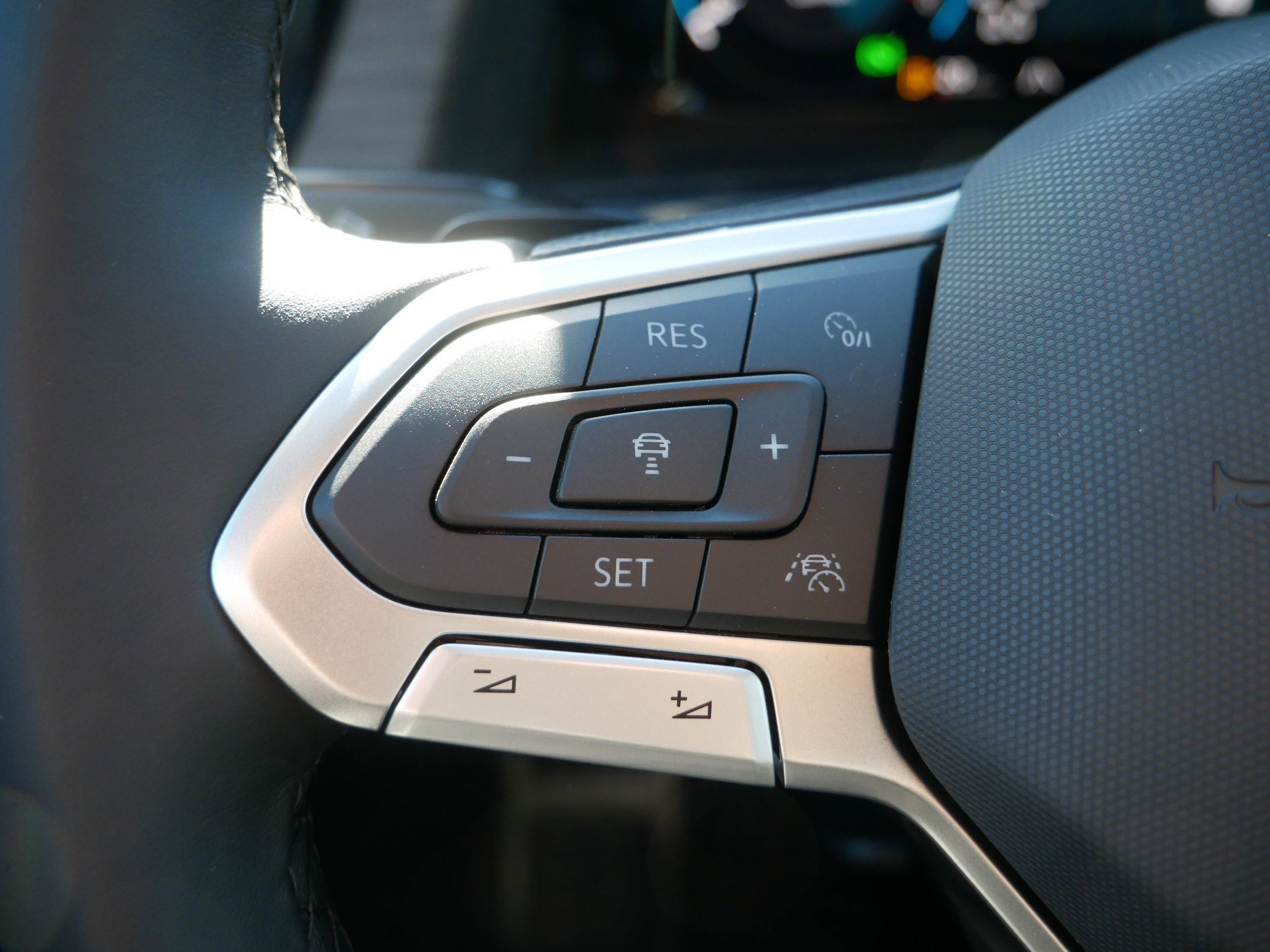 2026 Volkswagen Atlas SEL Premium R-Line - Photo 14