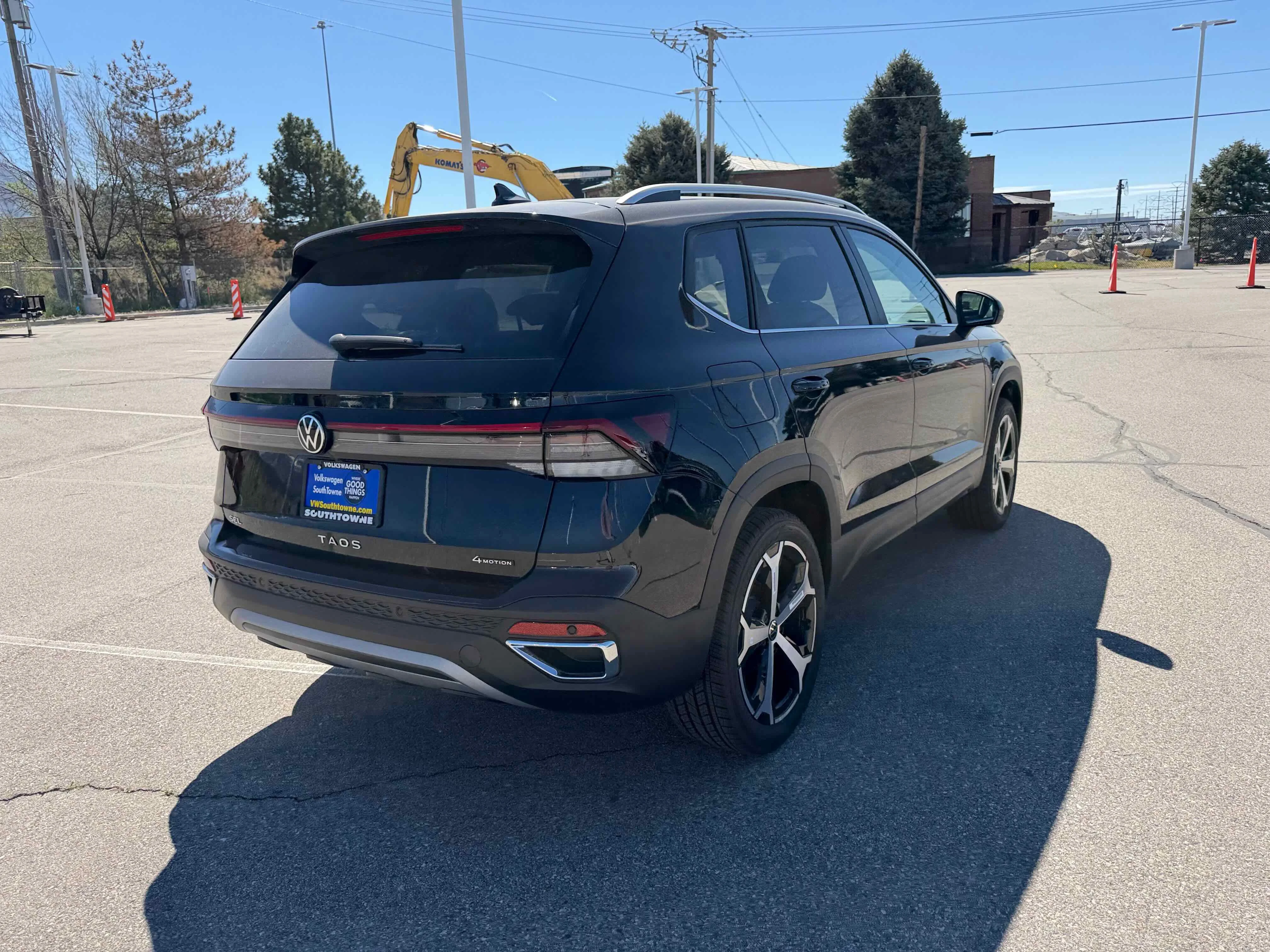 New 2026 Deep Black Volkswagen SEL image 7