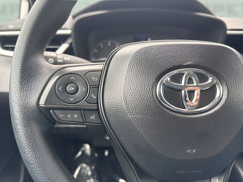 Used 2025 White Toyota LE image 14