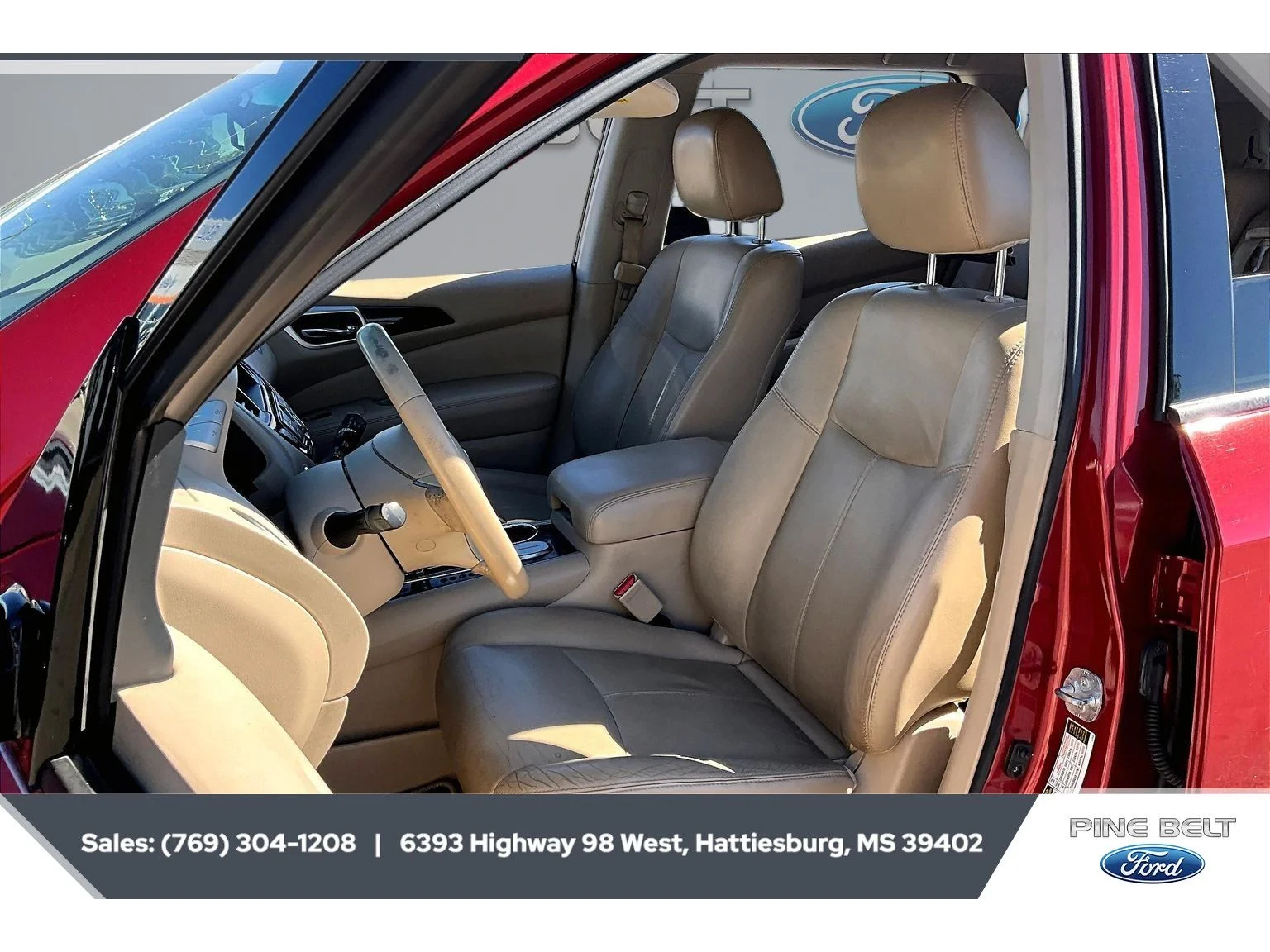 Used 2014 Cayenne Red Nissan SL image 18