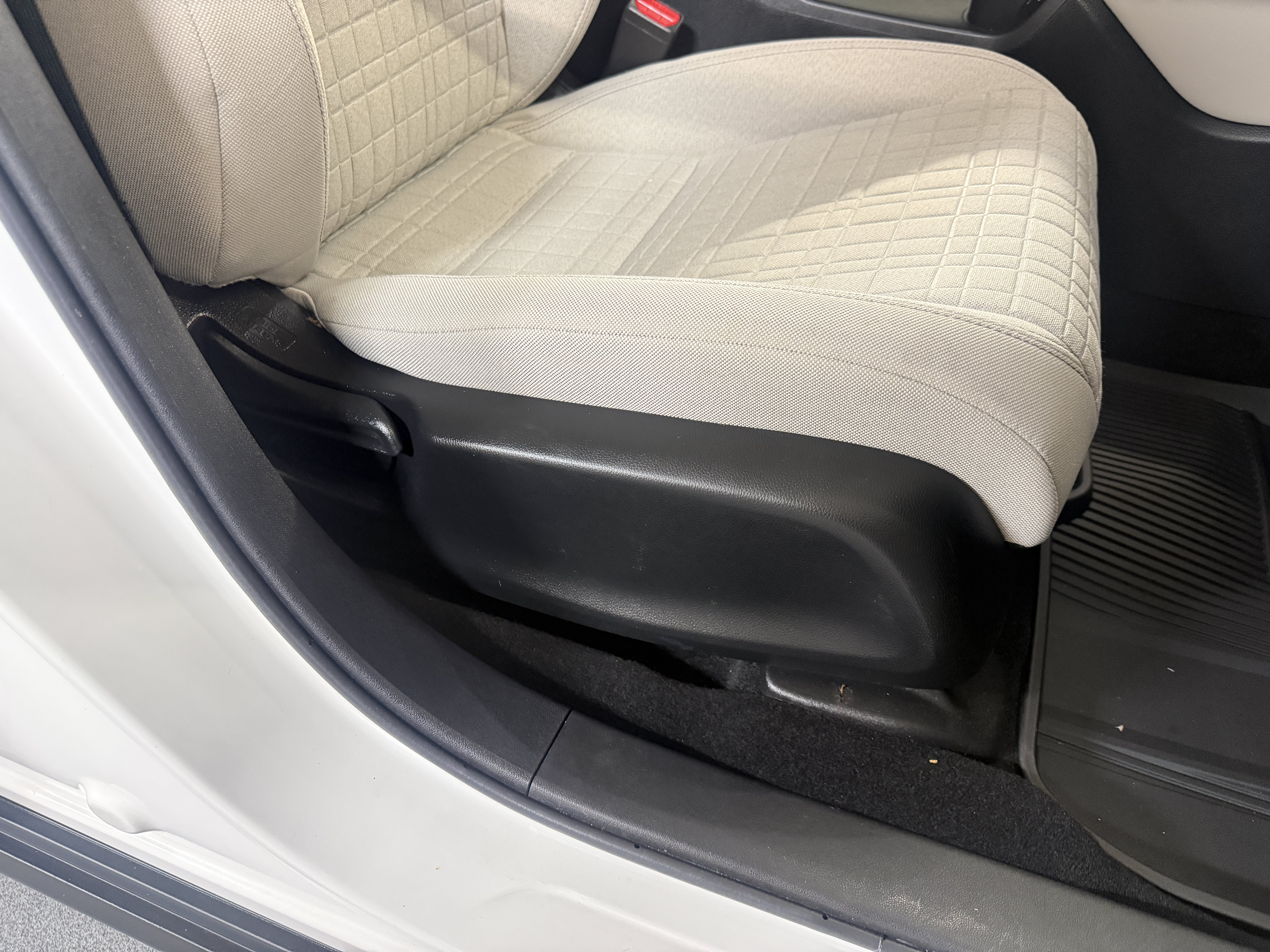 Certified Used 2023 Platinum White Pearl Honda LX image 49