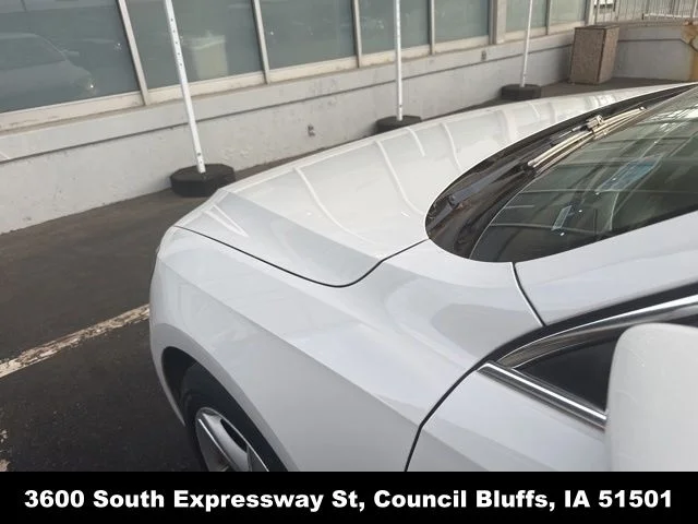 Used 2013 White Volkswagen 2.5 SE image 18