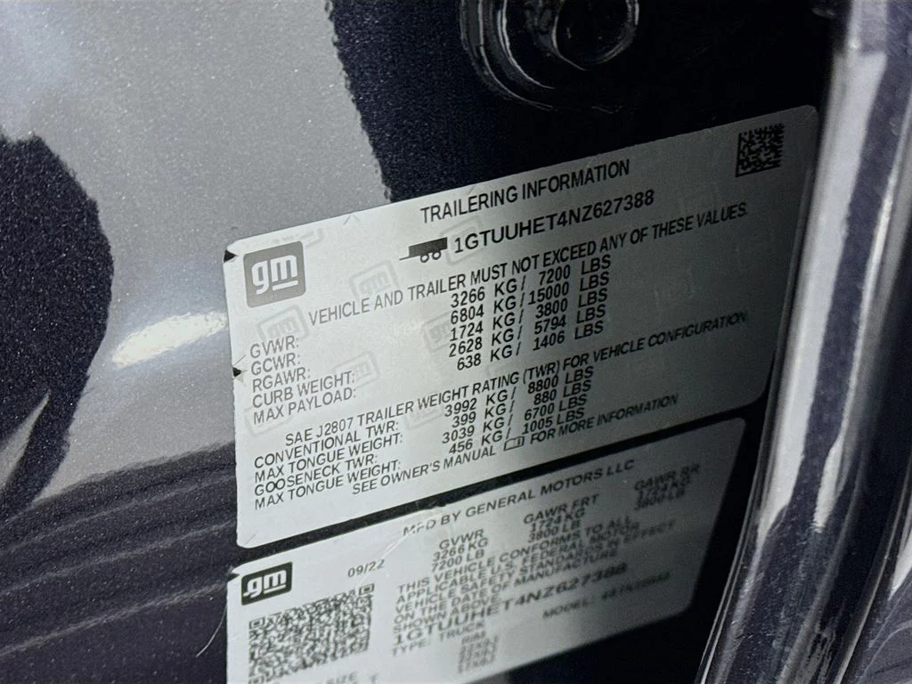 Used 2022 Silver GMC Denali Ultimate image 35