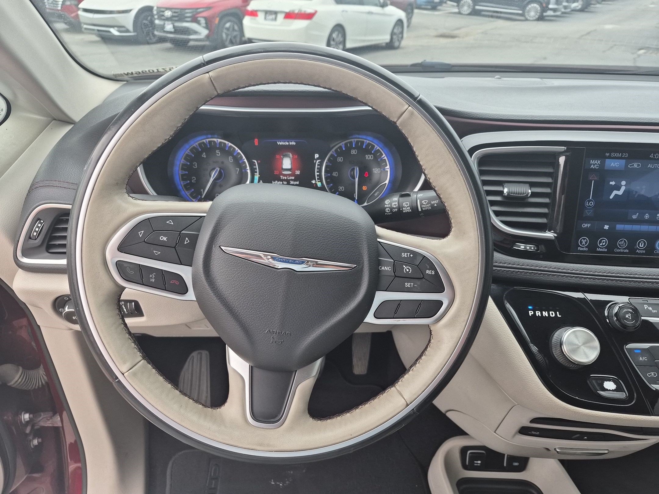 Used 2017 Velvet Red Pearlcoat Chrysler Limited image 16