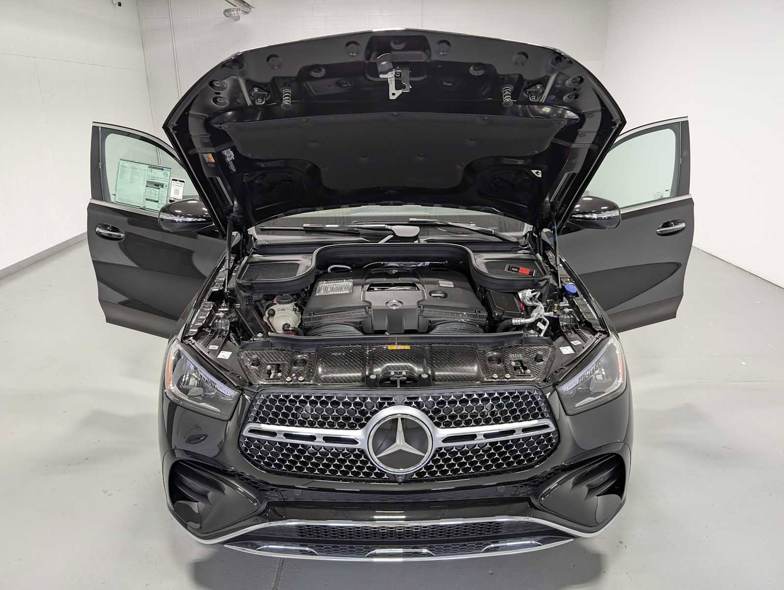 New 2026 Obsidian Black Metallic Mercedes-Benz GLE 580 image 11