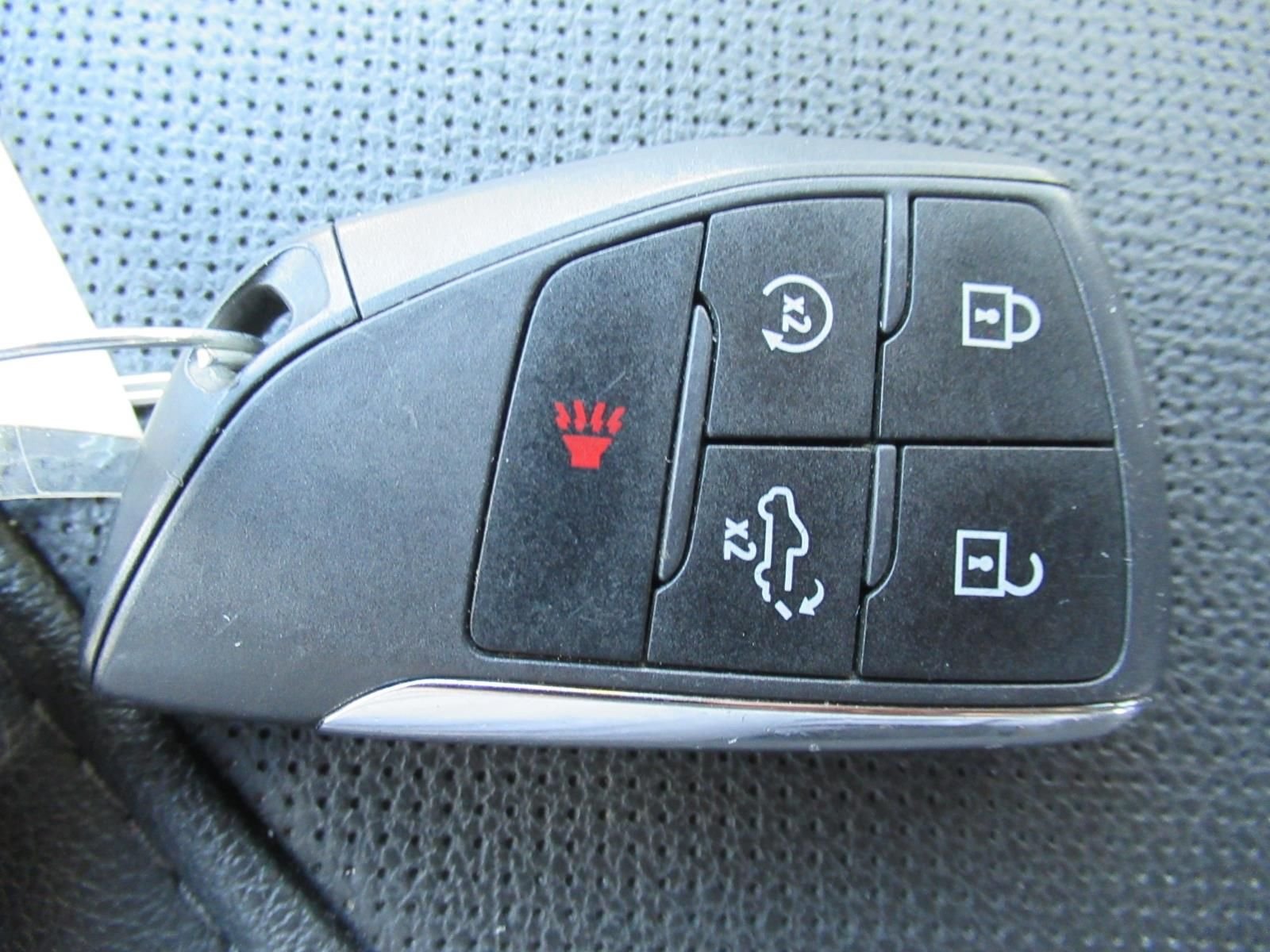 Used 2023 Black GMC SLT image 30