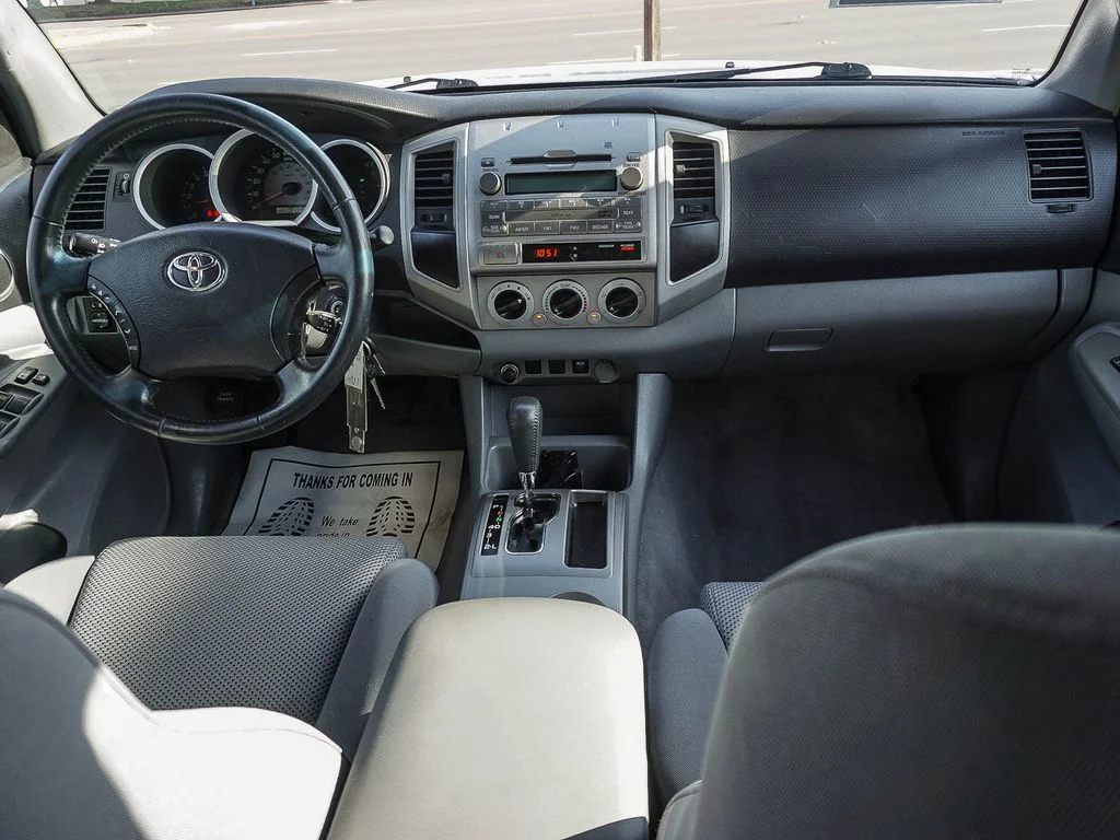 Used 2009 White Toyota PreRunner image 15