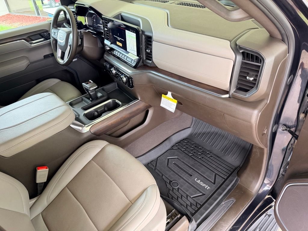 Used 2025 Silver GMC SLT image 39