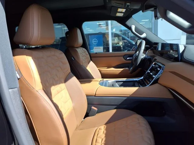 New 2026 Super Black Nissan Platinum Reserve image 6
