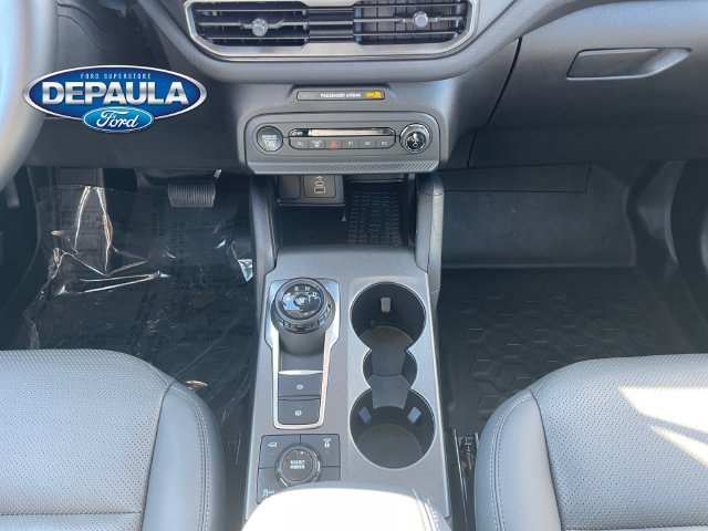 Used 2025 White Ford Badlands image 14