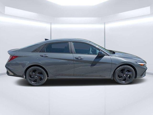 New 2026 Gray Hyundai SEL Sport image 2