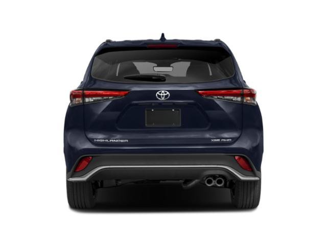 Used 2022 Pearl Toyota XLE image 5
