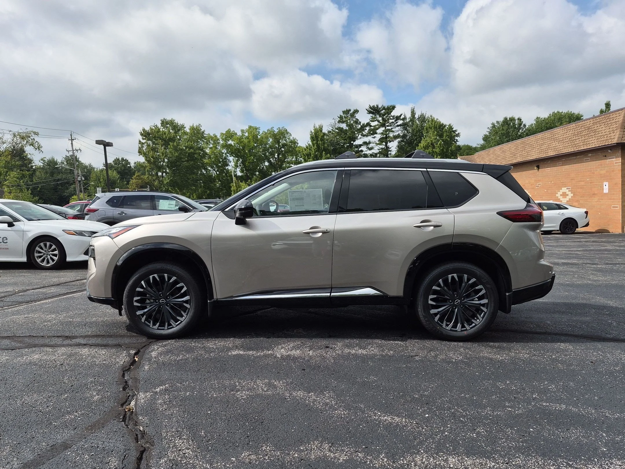 New 2026 Champagne Silver Metallic Nissan Platinum image 5