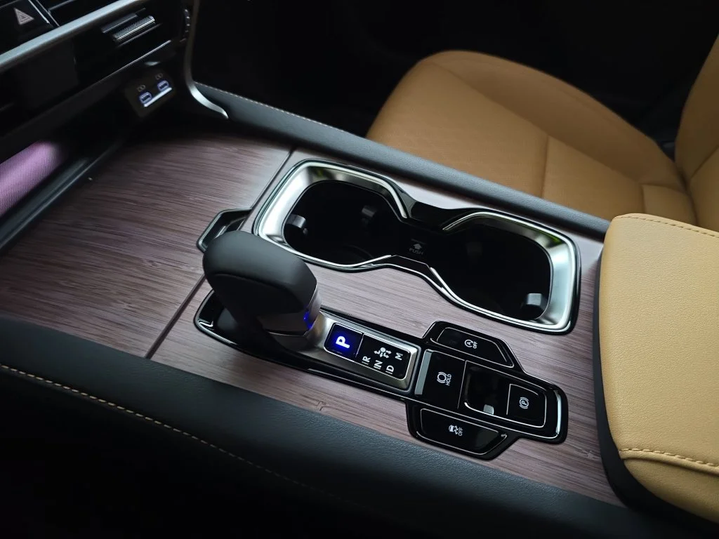 New 2026 Iridium Lexus PREMIUM PLUS image 23