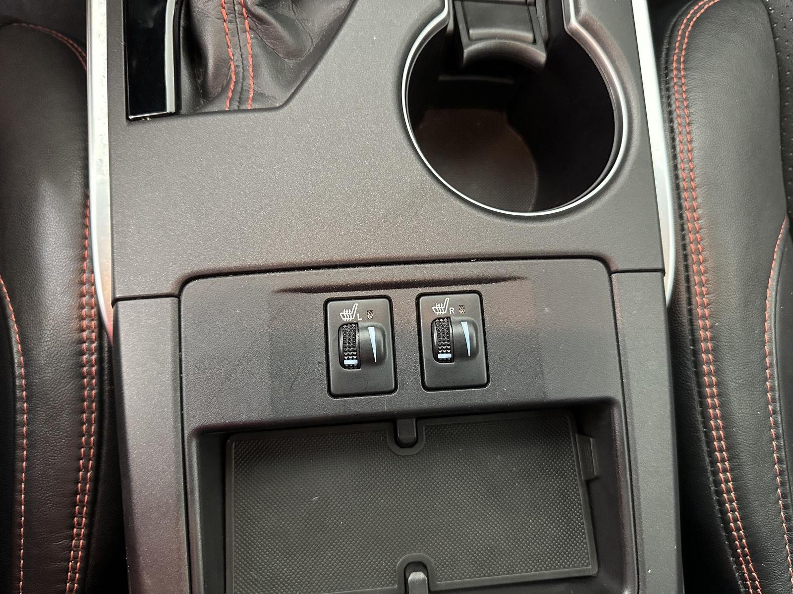 Used 2017 Blizzard Pearl Toyota XSE image 3