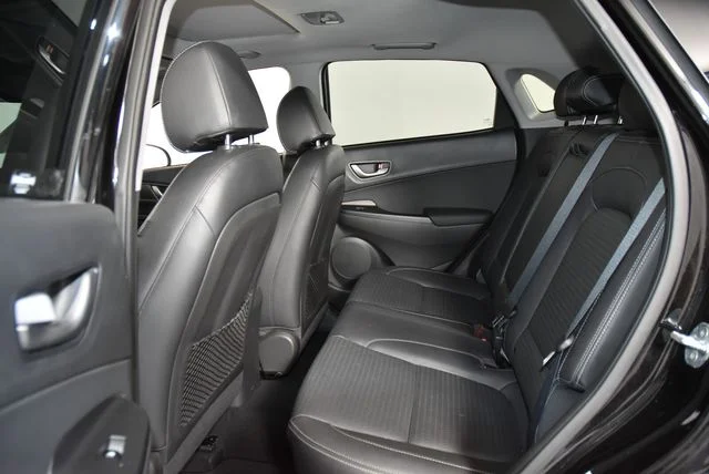 Used 2021 Black Hyundai Ultimate image 21