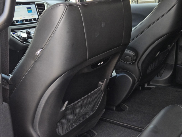2026 Chrysler Pacifica Select - Photo 19