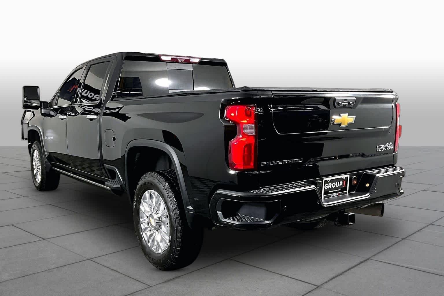 Used 2023 Black Chevrolet High Country image 11
