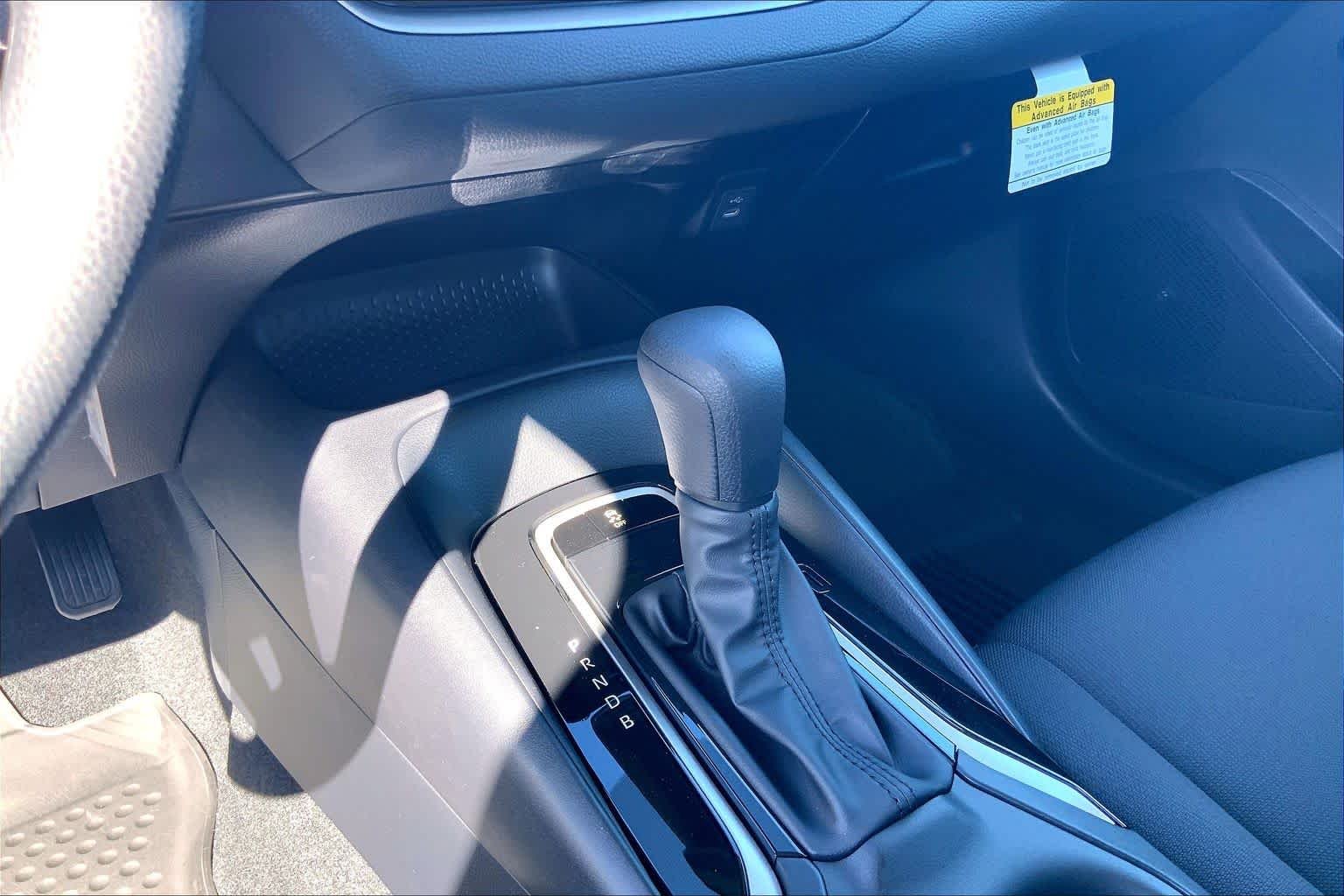 New 2027 Ice Cap Toyota LE image 19