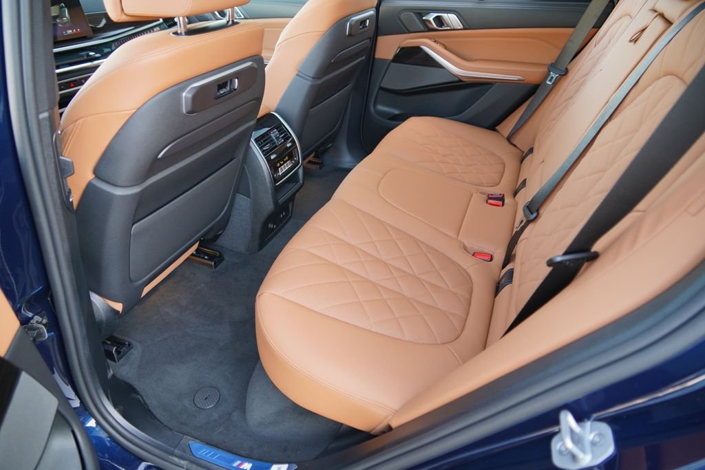New 2026 Tanzanite Blue II Metallic BMW xDrive50e image 20