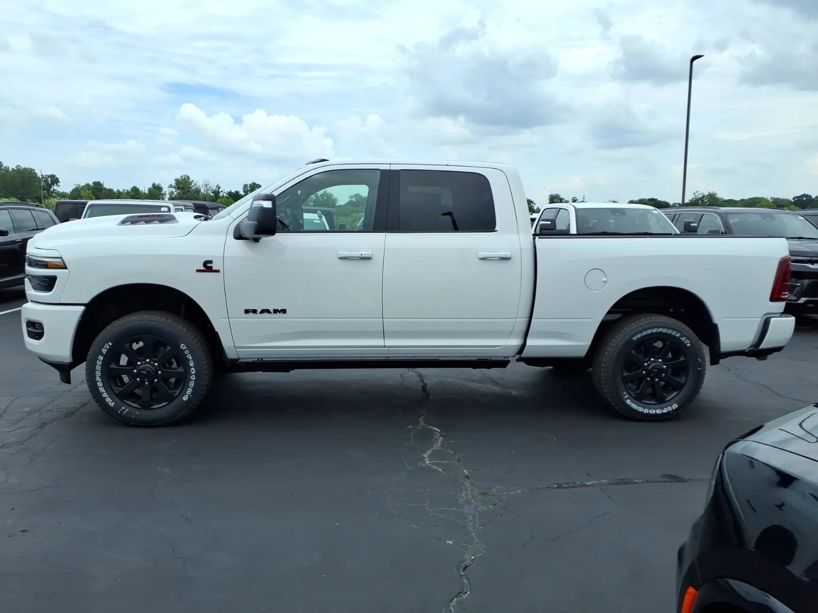 New 2026 Bright White Clear-Coat Exterior Paint RAM Laramie image 3