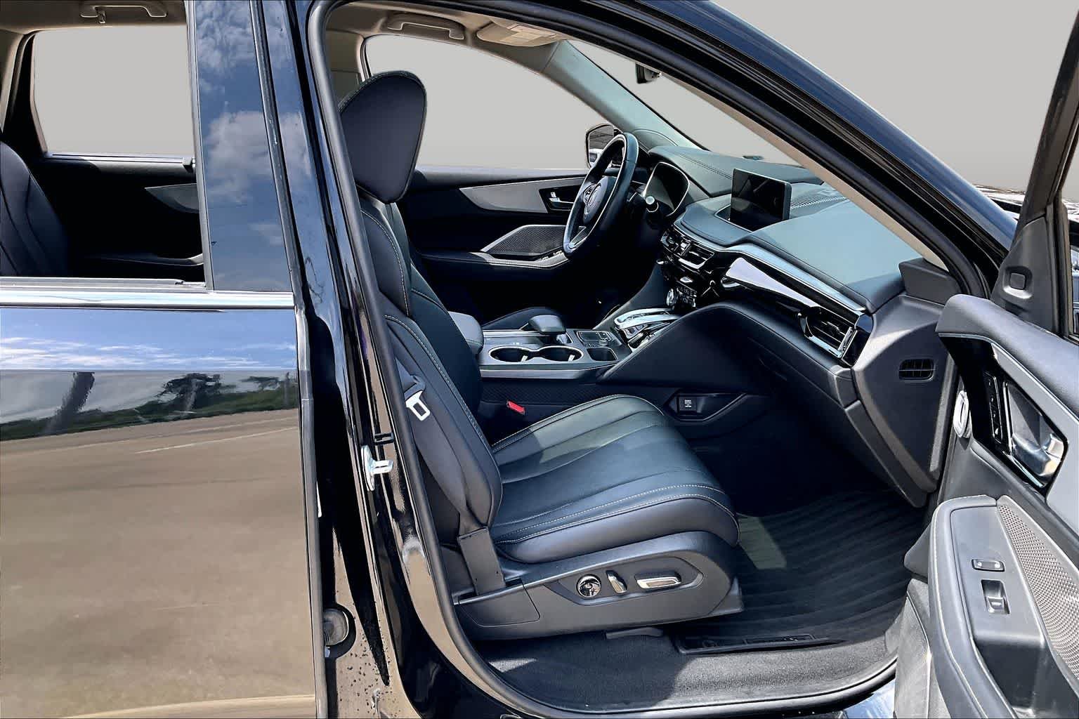 Used 2023 Majestic Black Pearl Acura w/Technology Package image 9