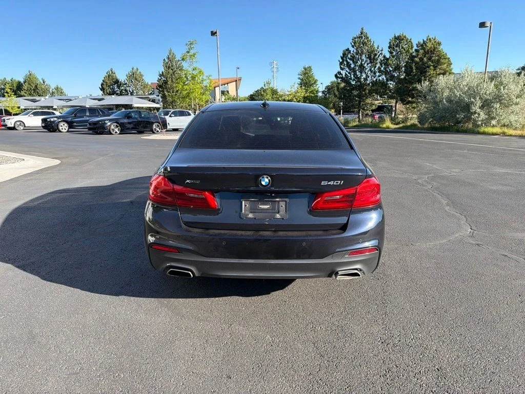 Used 2018 Carbon Black Metallic BMW 540i xDrive image 4