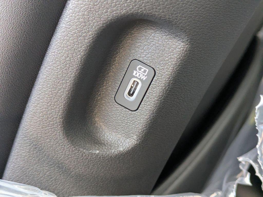 New 2026 White Hyundai SEL Premium FWD image 15