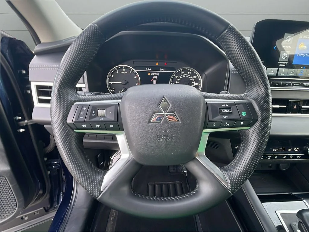 Used 2024 Blue Mitsubishi SE image 37