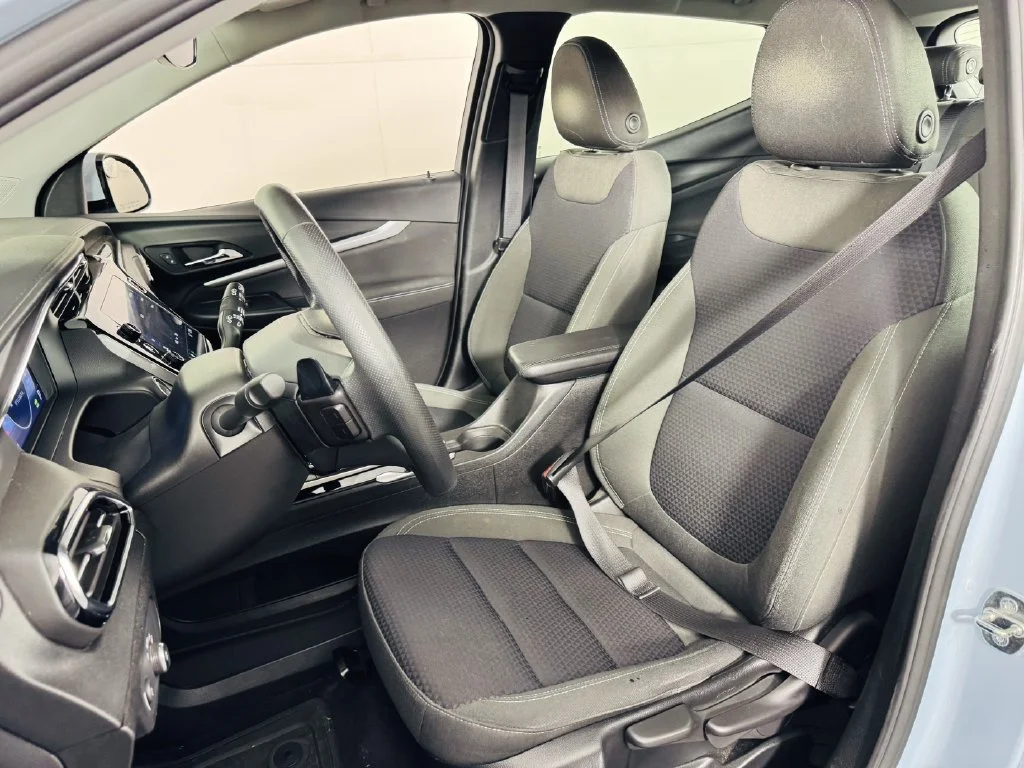 Used 2023 Blue Chevrolet LT image 7