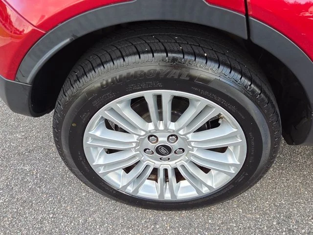 Used 2013 Red Land Rover Prestige image 14