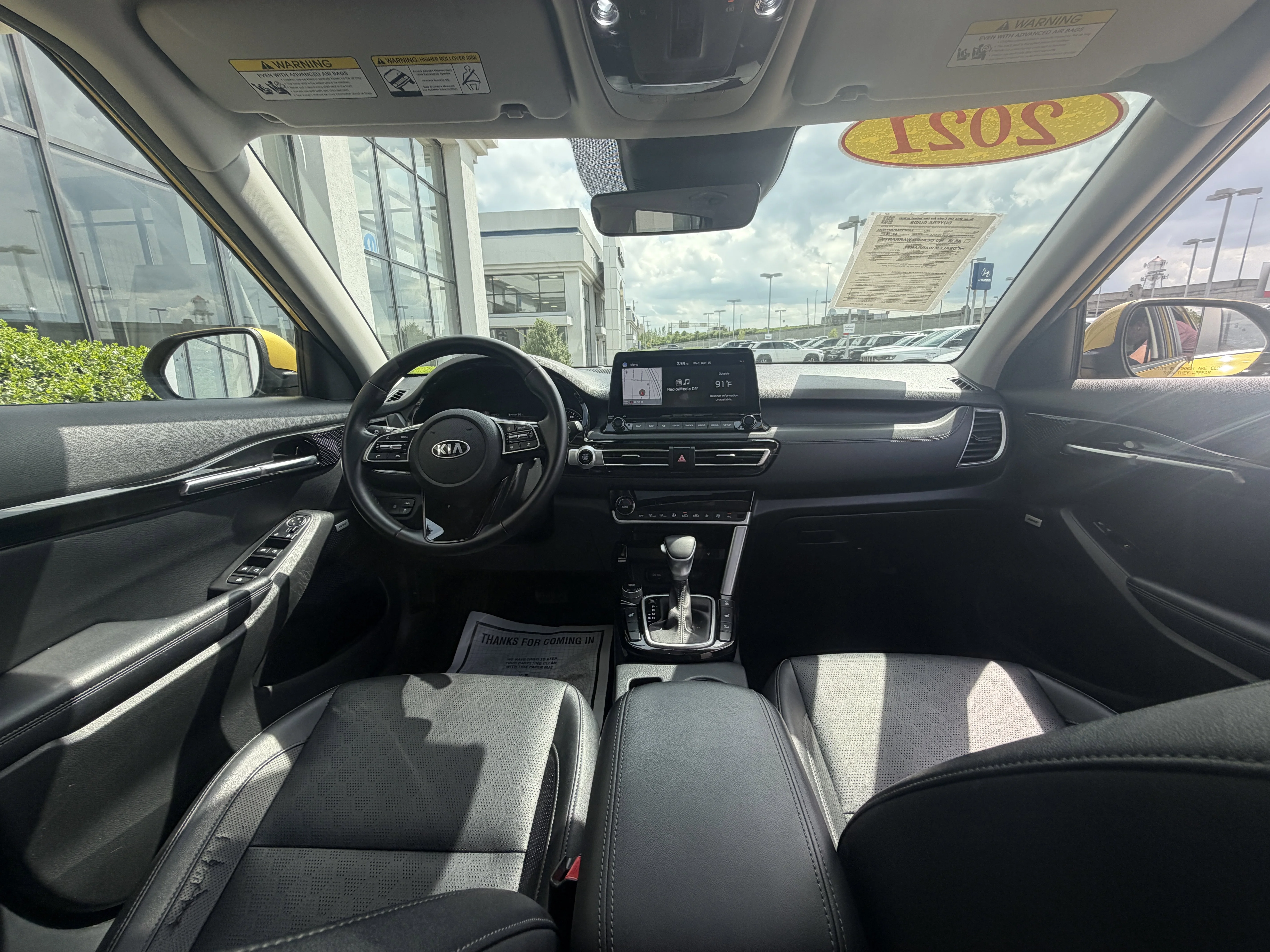 Used 2021 Starbright Yellow Kia SX image 25
