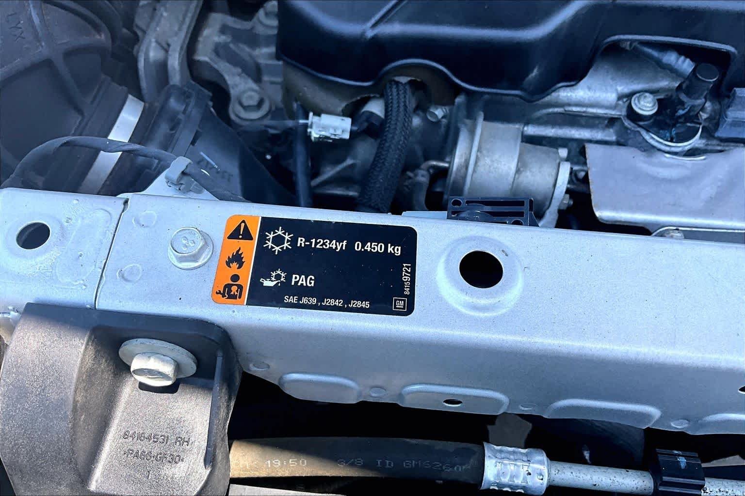 Used 2018 Silver Ice Metallic Chevrolet Premier image 33