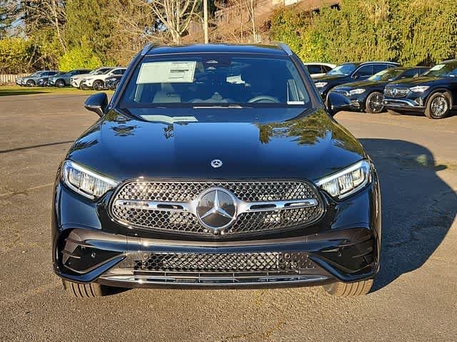 Used 2026 Black Mercedes-Benz GLC 300 image 4