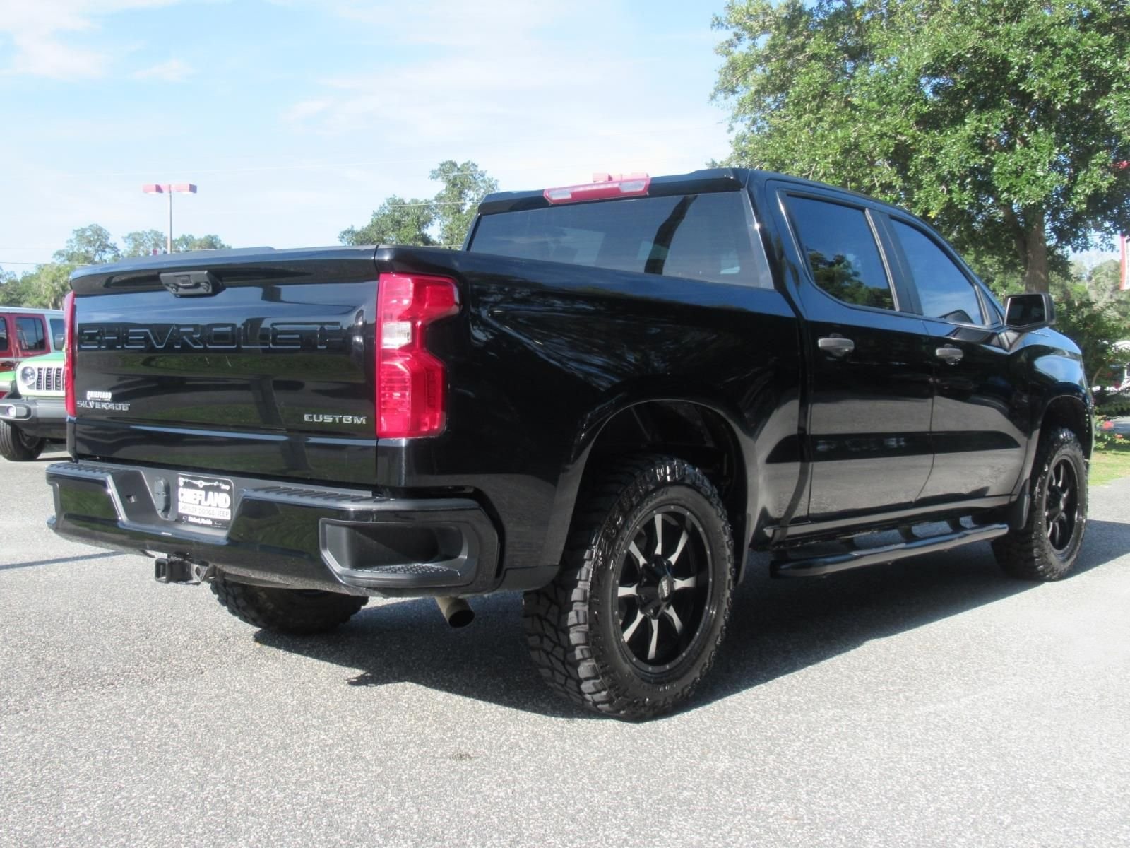 Used 2022 Black Chevrolet Custom image 7