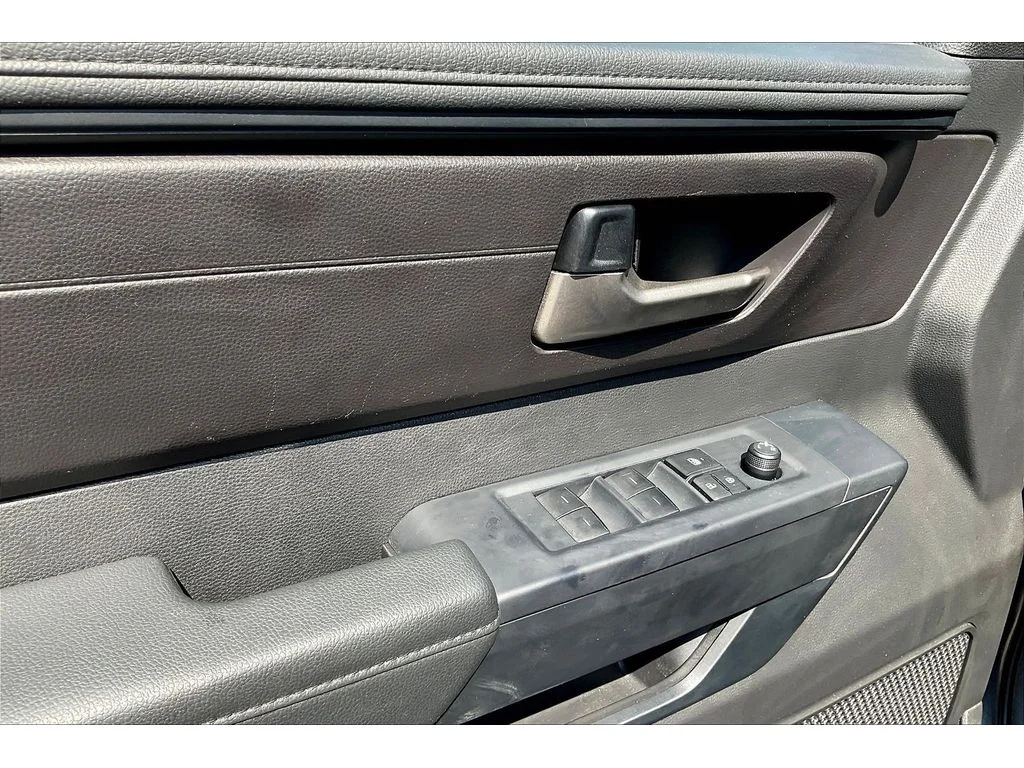 Used 2026  Toyota SR image 17