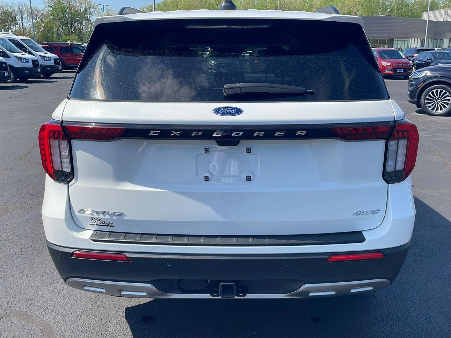 Used 2025 Star White Ford Active image 4