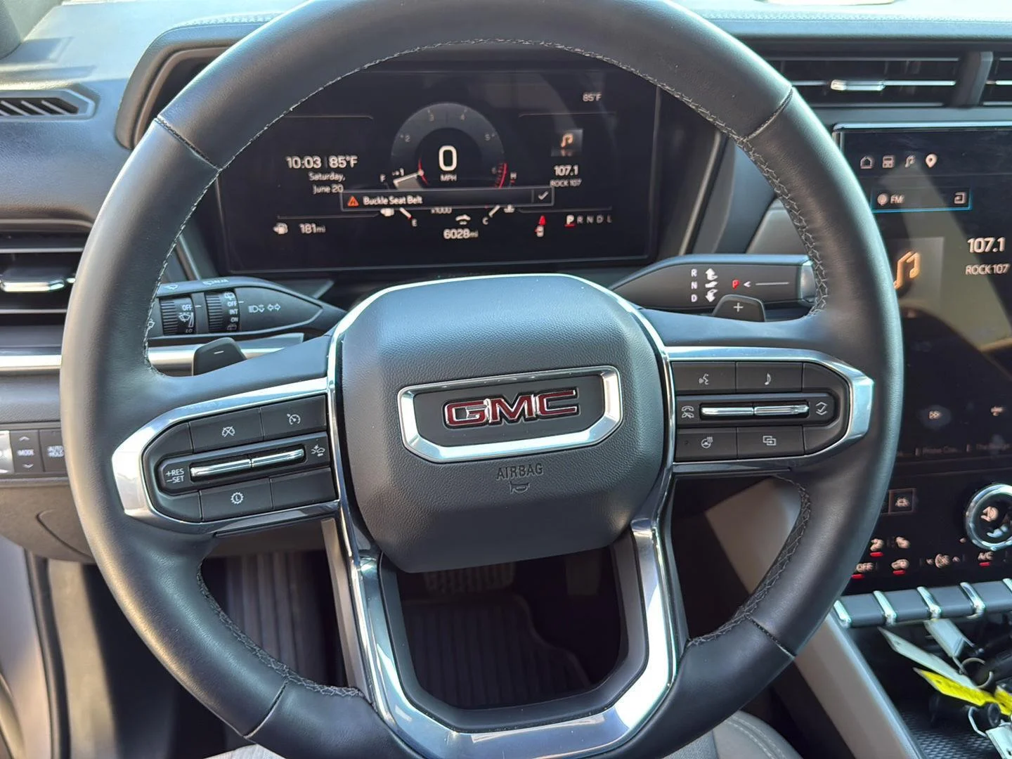 Used 2026 Riverstone Metallic GMC FWD Elevation image 24