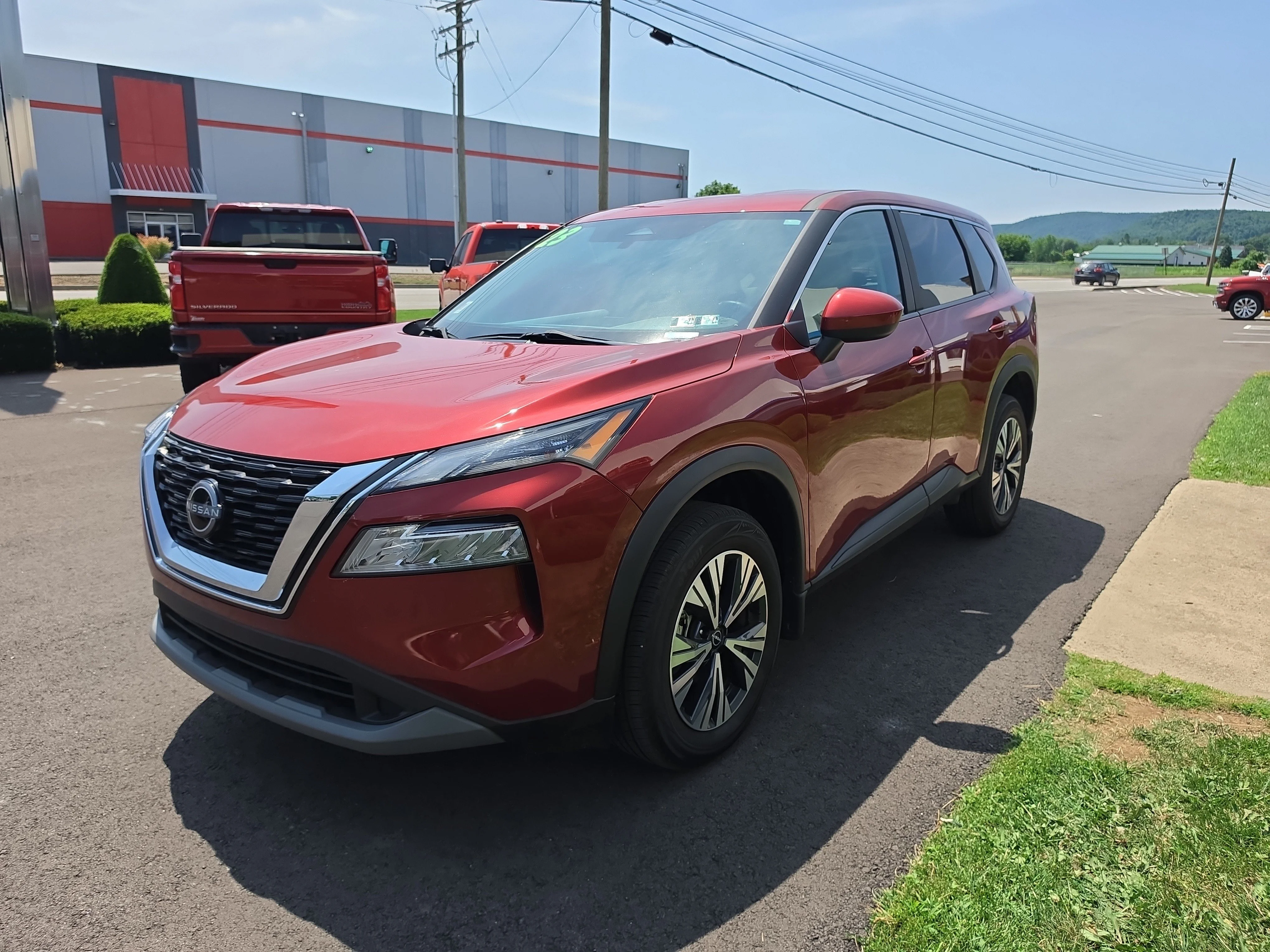 Used 2023 Scarlet Ember Tintcoat Nissan SV image 8