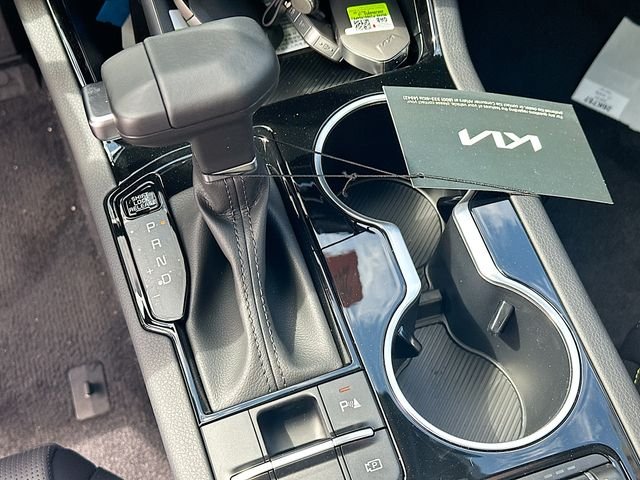 New 2026 Snow White Pearl Kia GT image 17