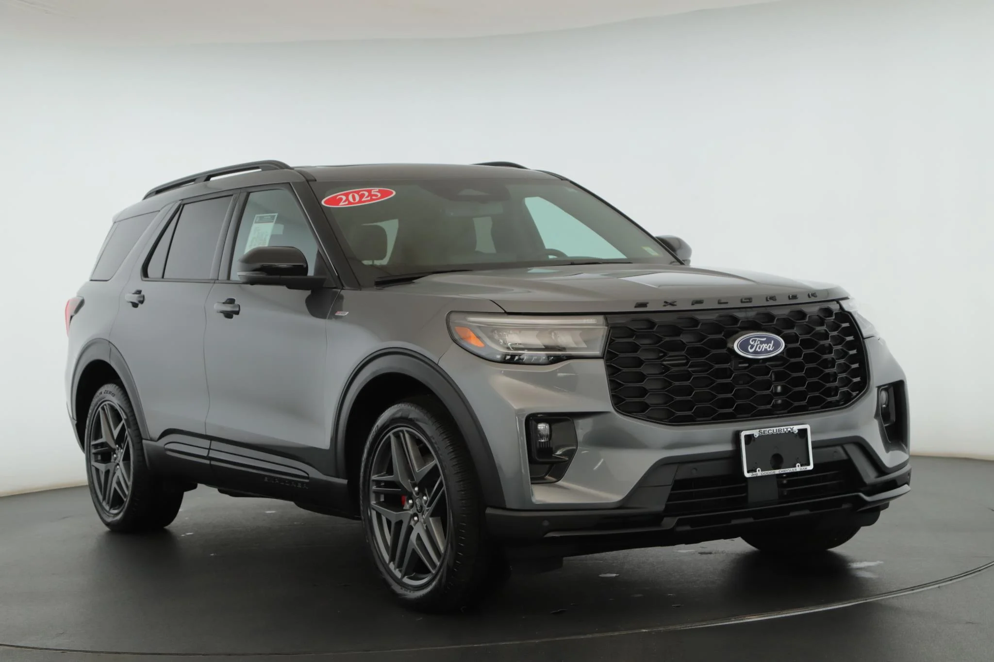 2025 Ford Explorer ST-LINE 4WD (PL535)'s photo
