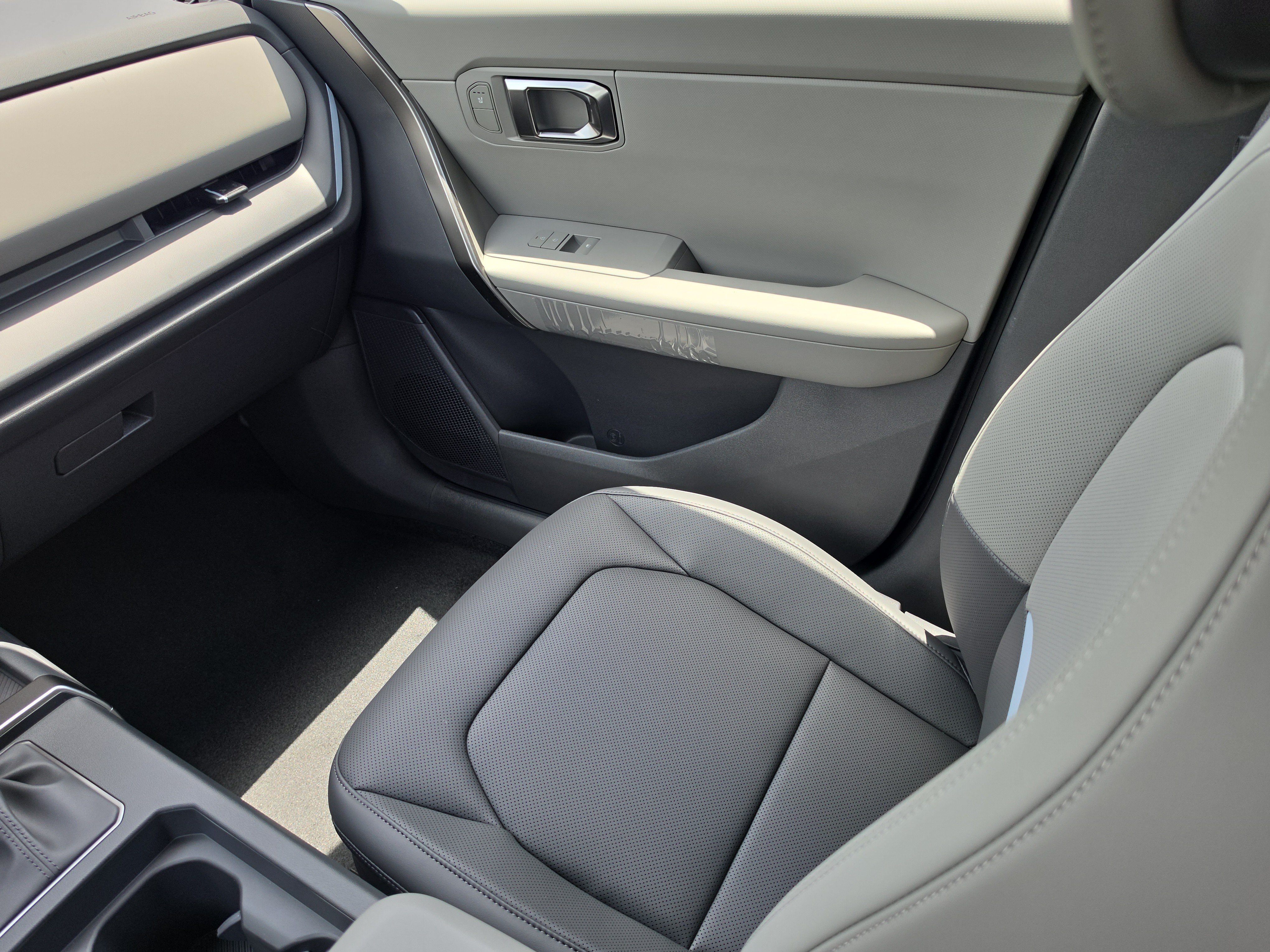New 2027 Iceberg Green Kia EX image 16