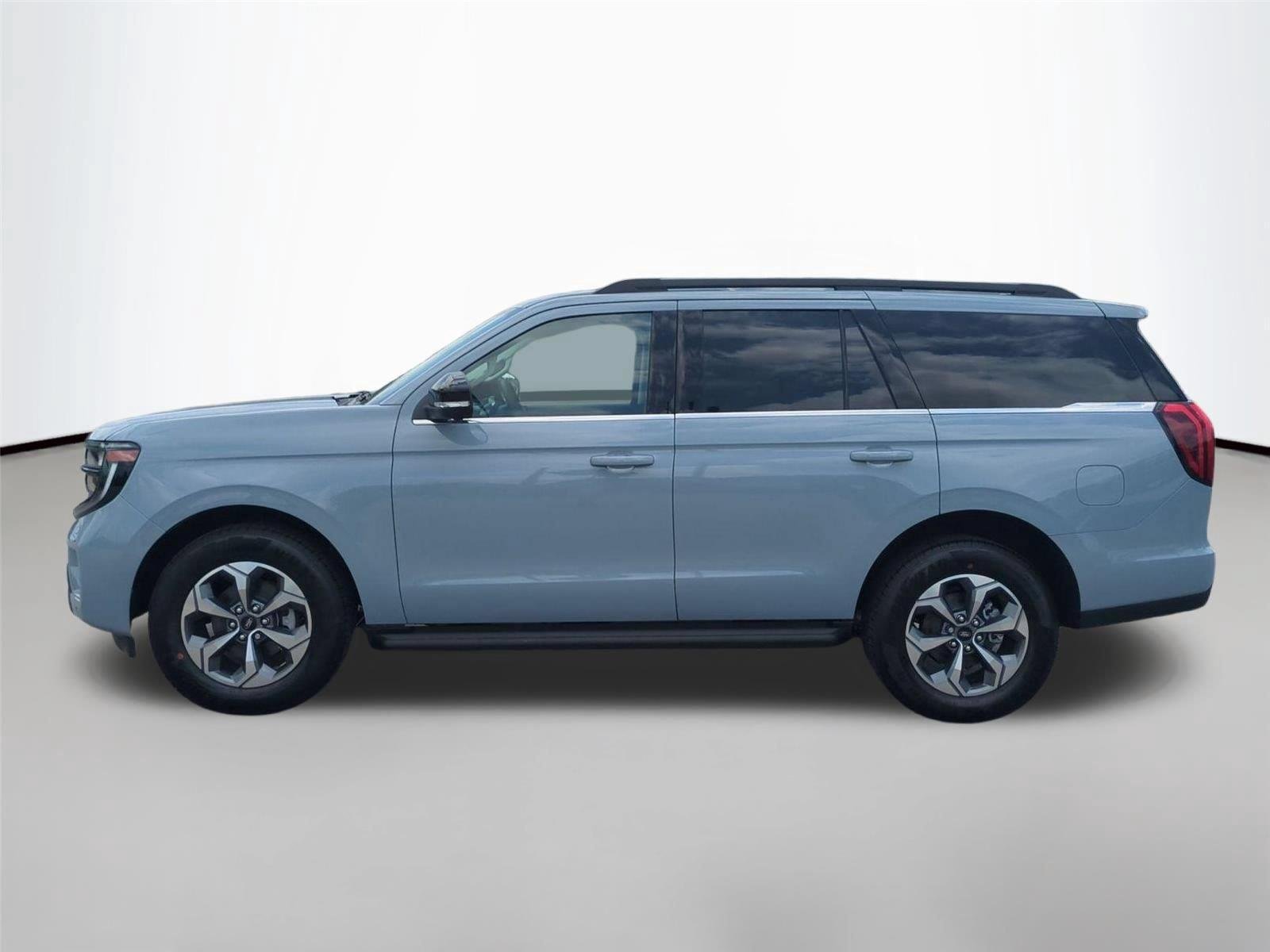 New 2027 Glacier Gray Metallic Tri-Coat Ford Active image 2