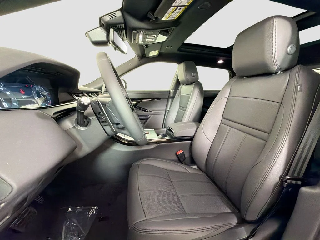 New 2026 Santorini Black Land Rover S image 21