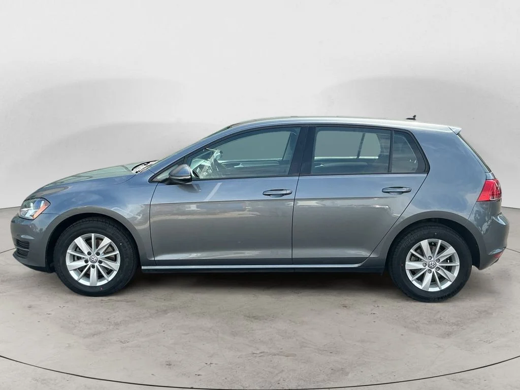 Used 2016 Gray Volkswagen TSI S 4-Door image 8