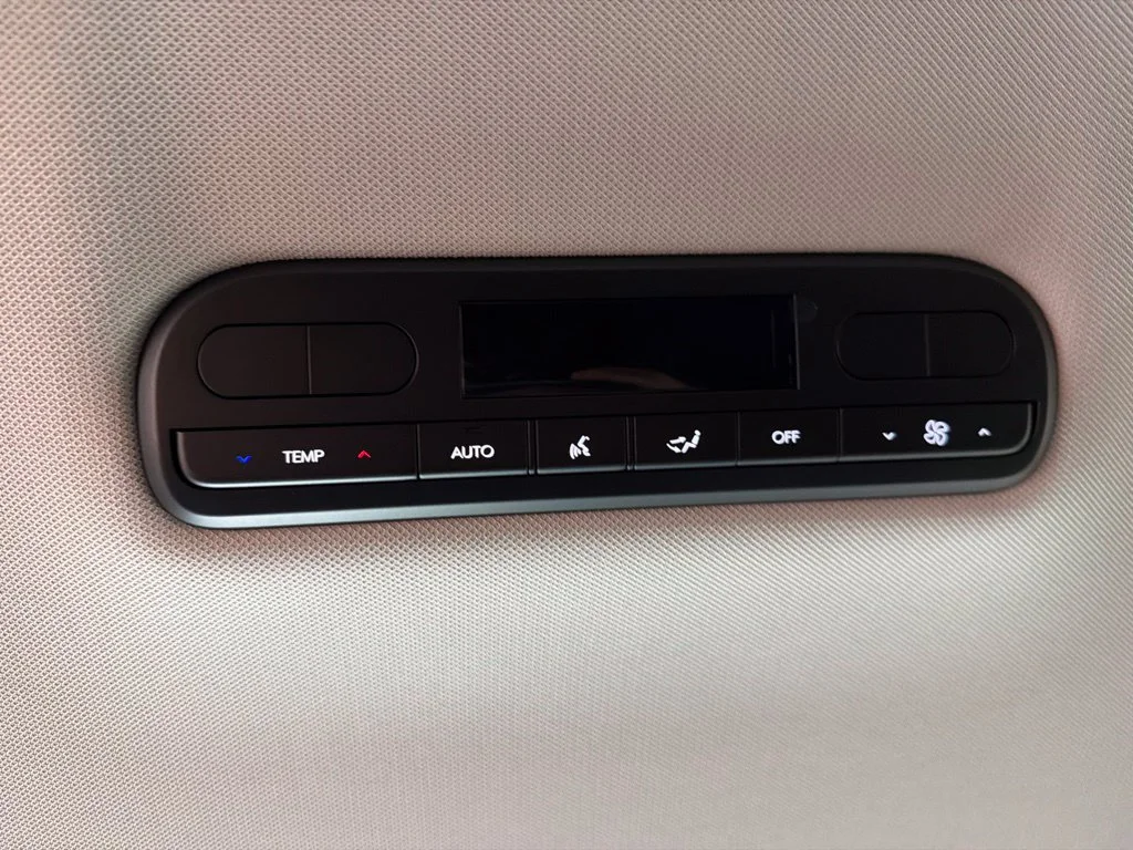 New 2027 Creamy White Pearl Hyundai SEL image 24