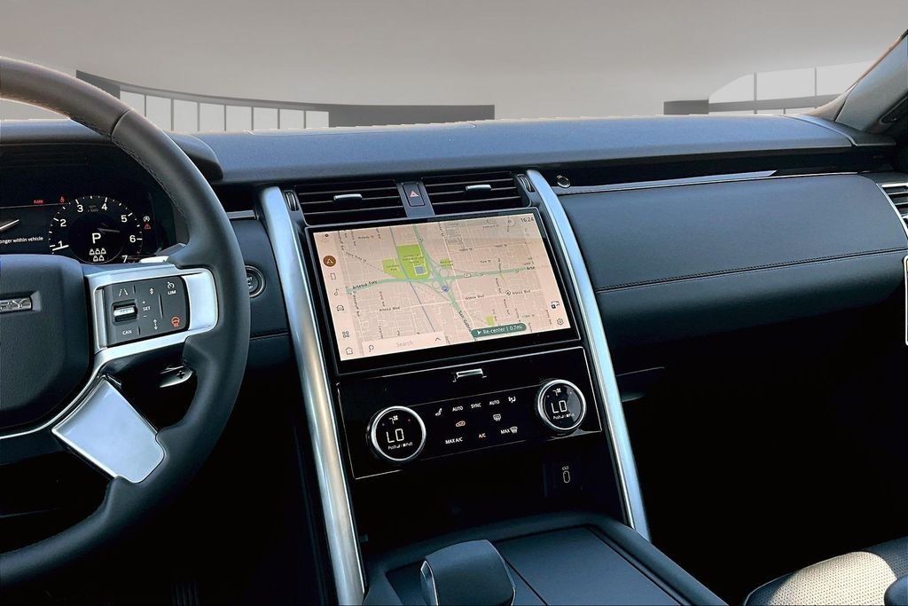 New 2026 CARPATHIAN GREY Land Rover S image 6