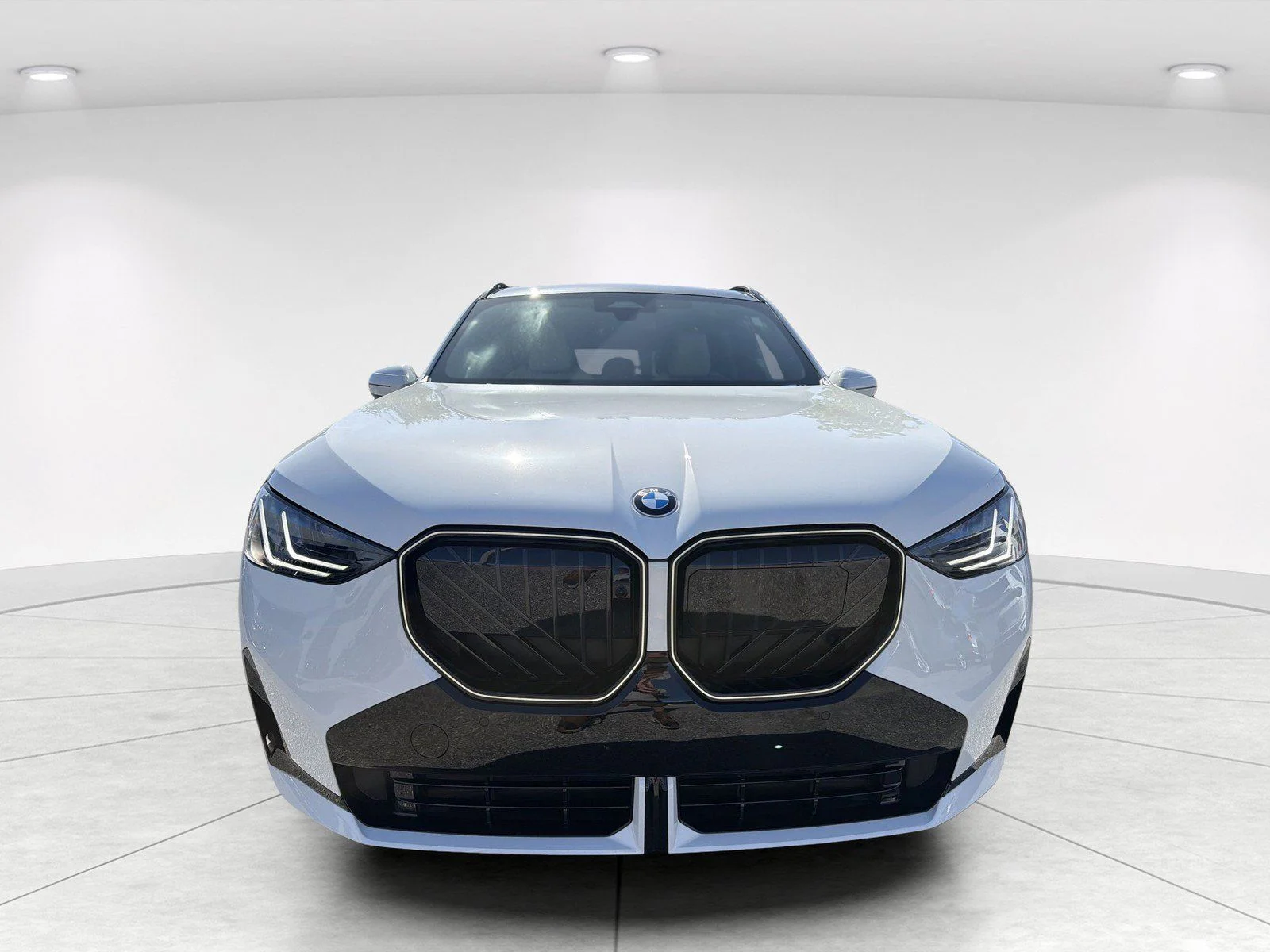 New 2026 Alpine White BMW 30 xDrive image 2