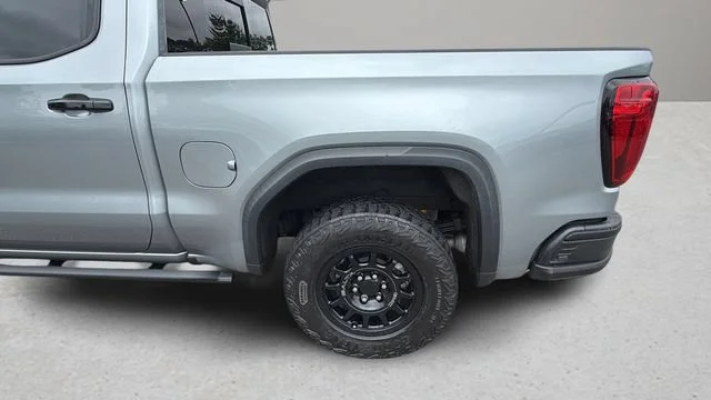 Used 2023 Sterling Metallic GMC AT4X image 36